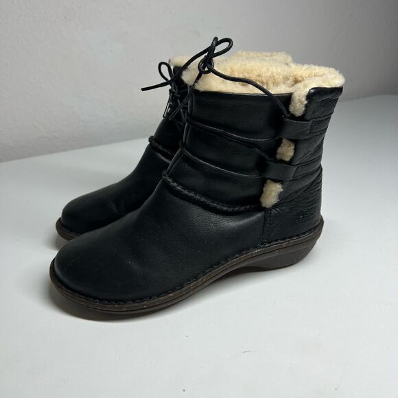 Ugg black leather fur lined tie around winter boots. Size 6 - Picture 2 of 14